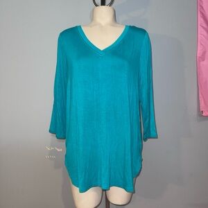 Redy teal blue v-neck top shirt NWT woman’s size medium tunic longer length